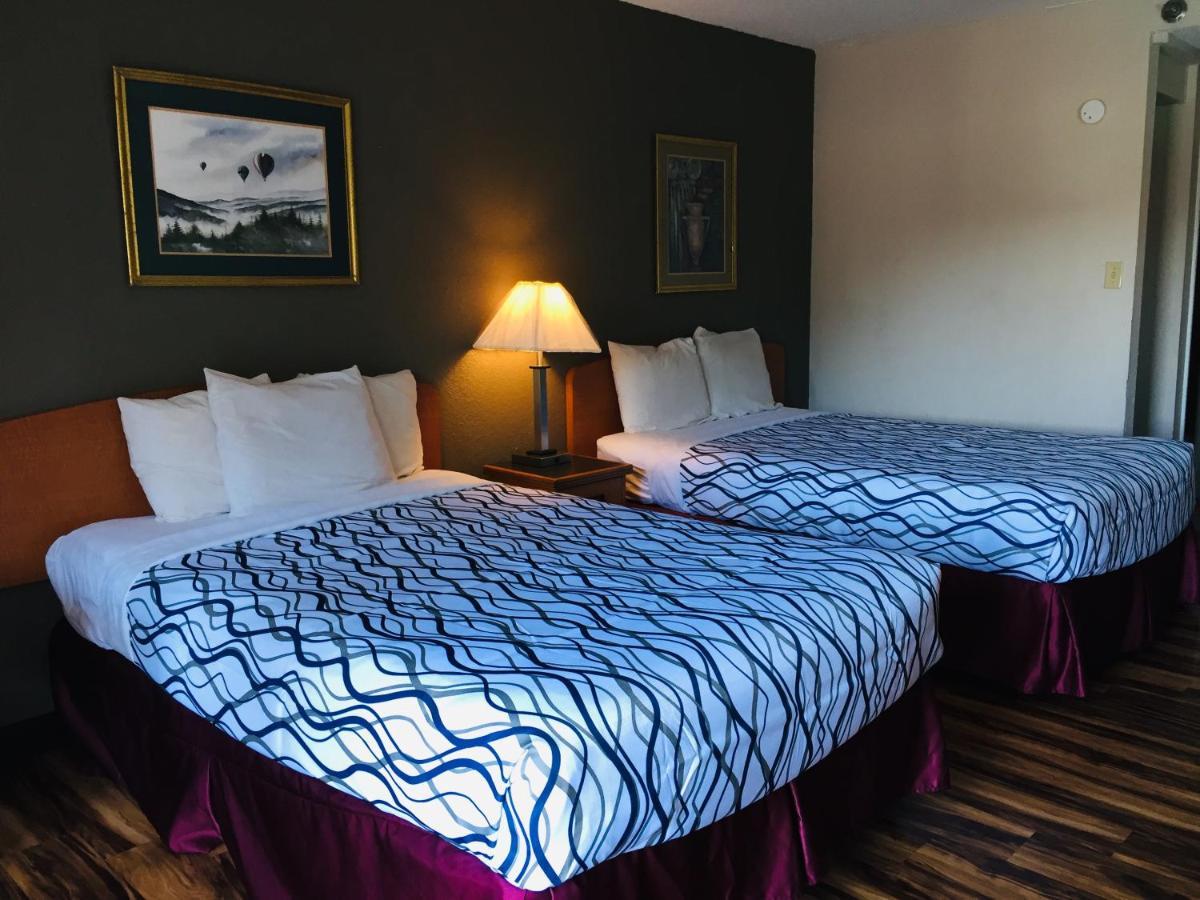 Bear Mount Inn & Suites Pigeon Forge Εξωτερικό φωτογραφία