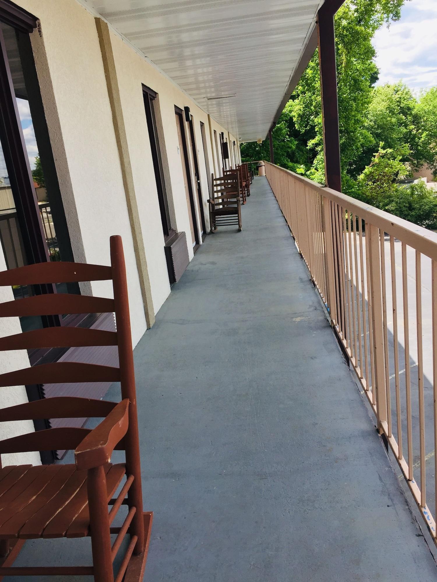 Bear Mount Inn & Suites Pigeon Forge Εξωτερικό φωτογραφία