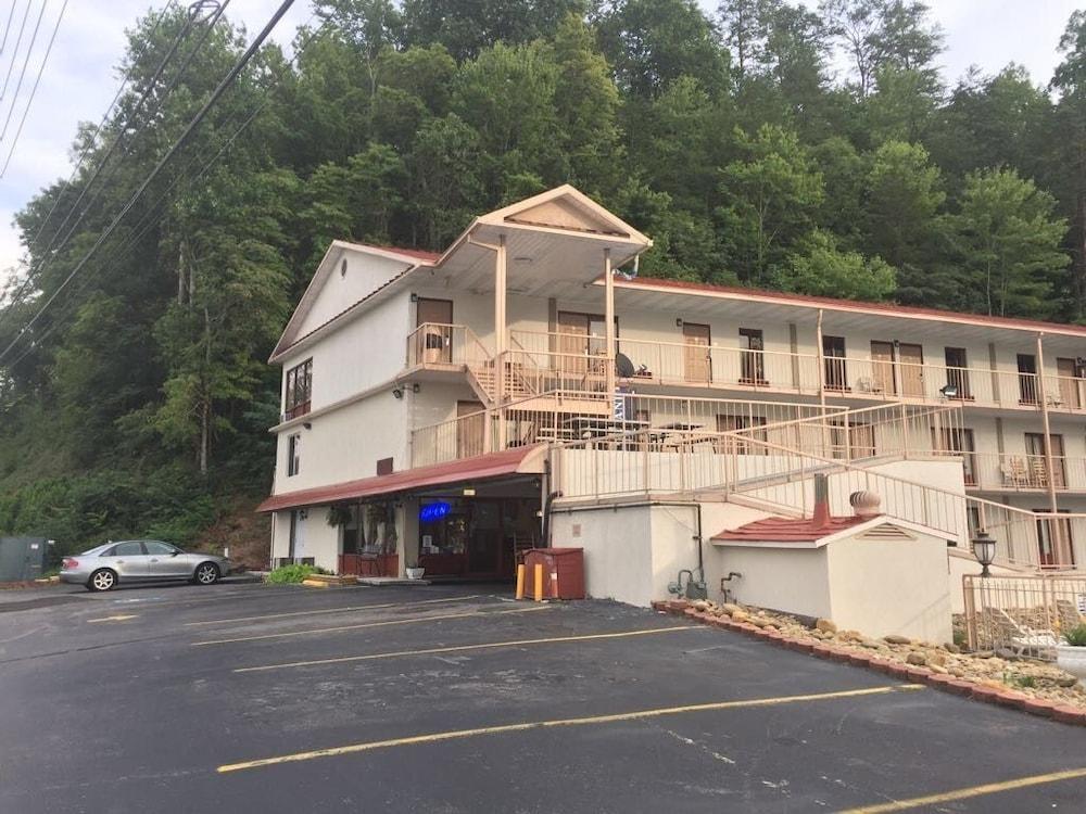 Bear Mount Inn & Suites Pigeon Forge Εξωτερικό φωτογραφία